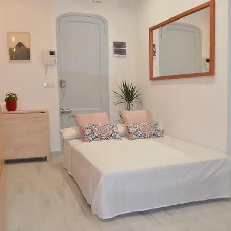 Cozy & Modern Next To Metro A. Guimera Appartement